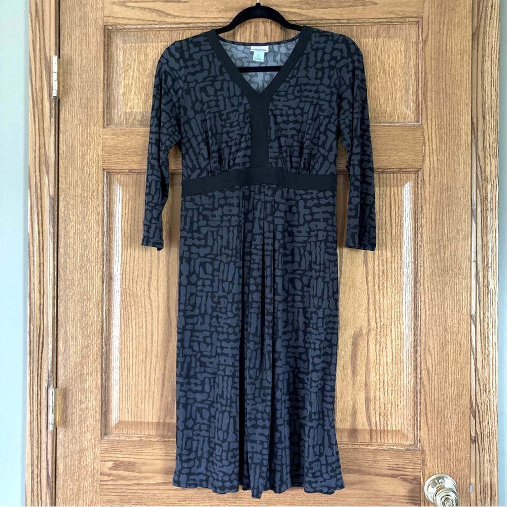 5/$15 Motherhood Maternity Black & Dark Gray Dress Small